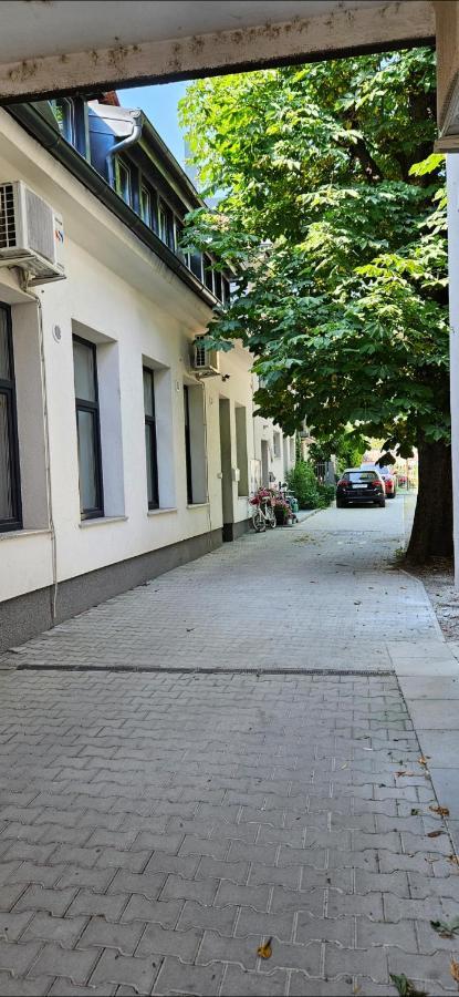 Khan Apartments リュブリャナ エクステリア 写真